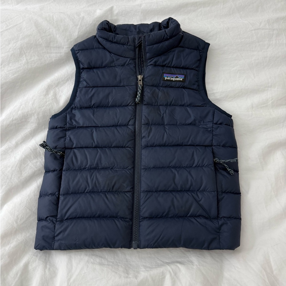 Patagonia Size 4 Navy Puffer Vest